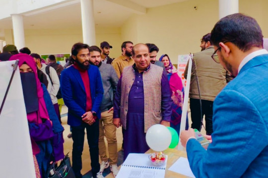 Institute of Information Technology Hosts Final Year Project-II Exhibition for BS-IT Students