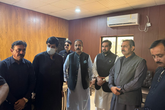 KFUEIT Delegation Meets Governor Punjab: Major Announcement for Nawazabad Campus